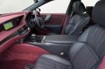 Lexus LS500h AWD 2018 года (UK)